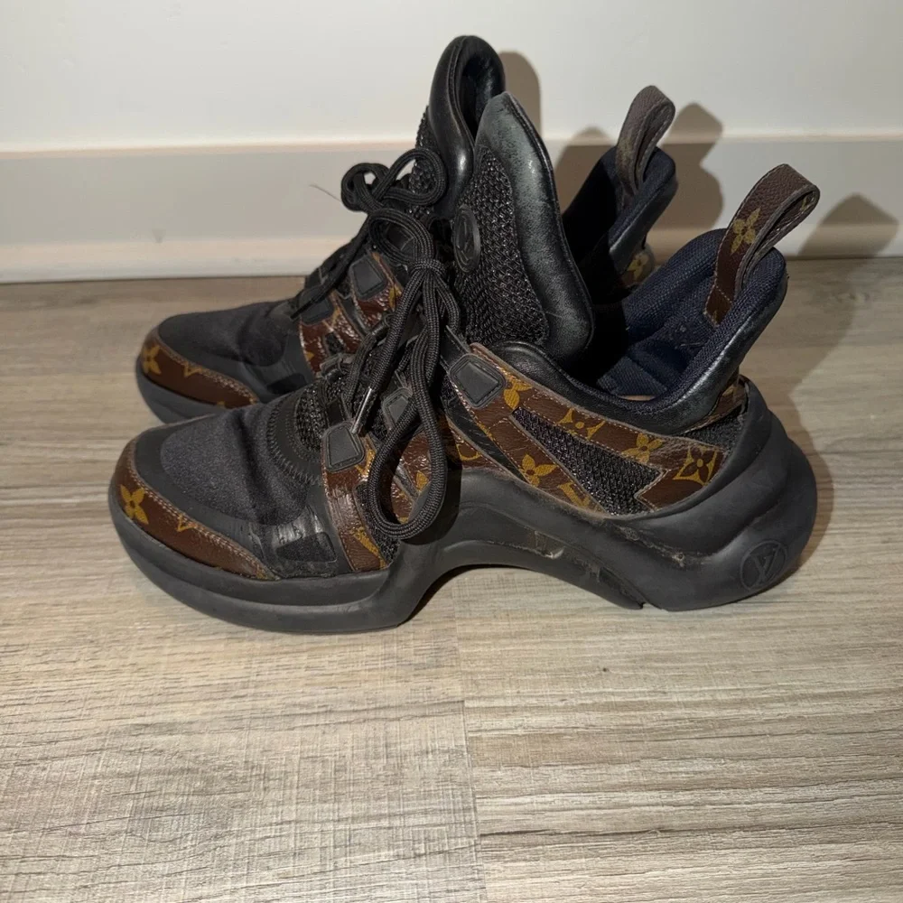 Louis Vuitton, black and brown archlight sneaker - Picture 3 of 12